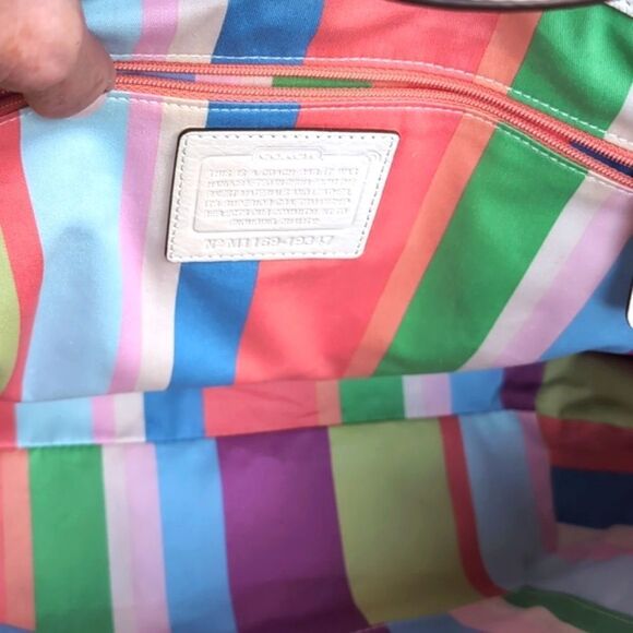 Coach Hamptons Straw Floral Applique Weekender Tote Coral/White & Wristlet NWT - Picture 6 of 17